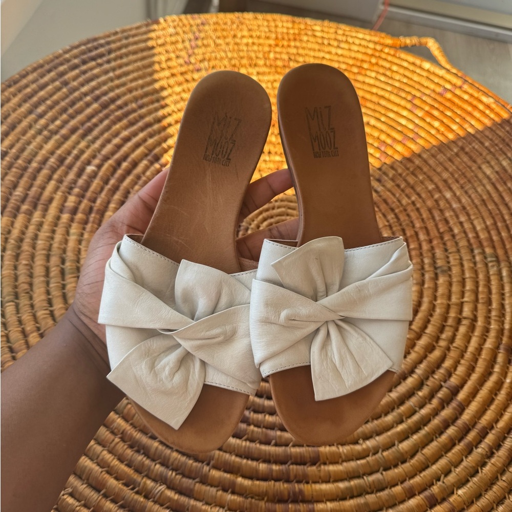 Miz mooz 9 Angelina Women's Cream Sandals